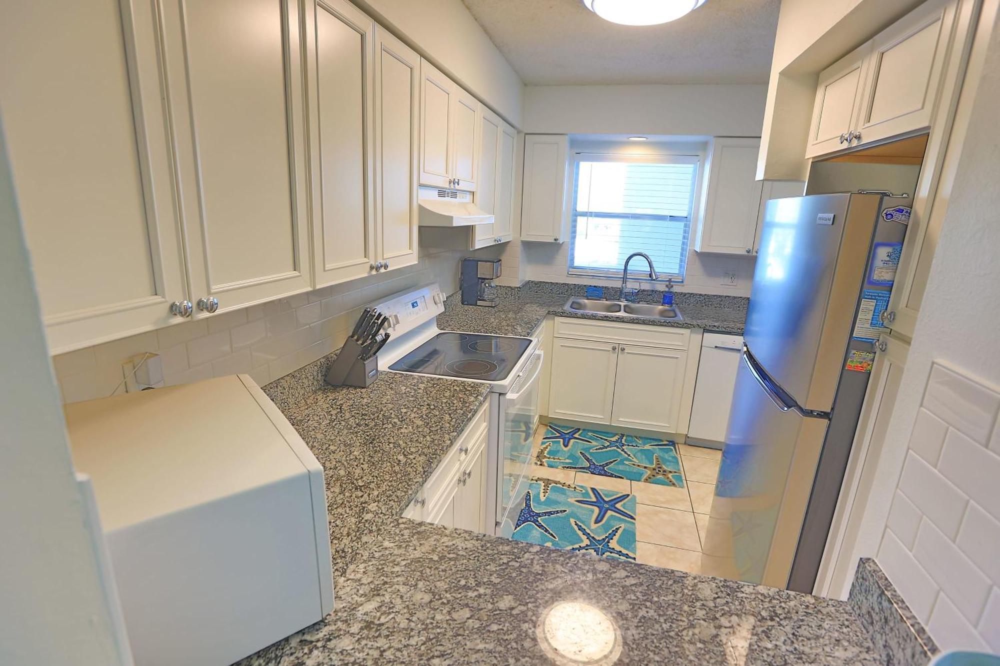 Updated Condo With Pool, Walk To Crescent Beach & Restaurants! Sarasota Esterno foto